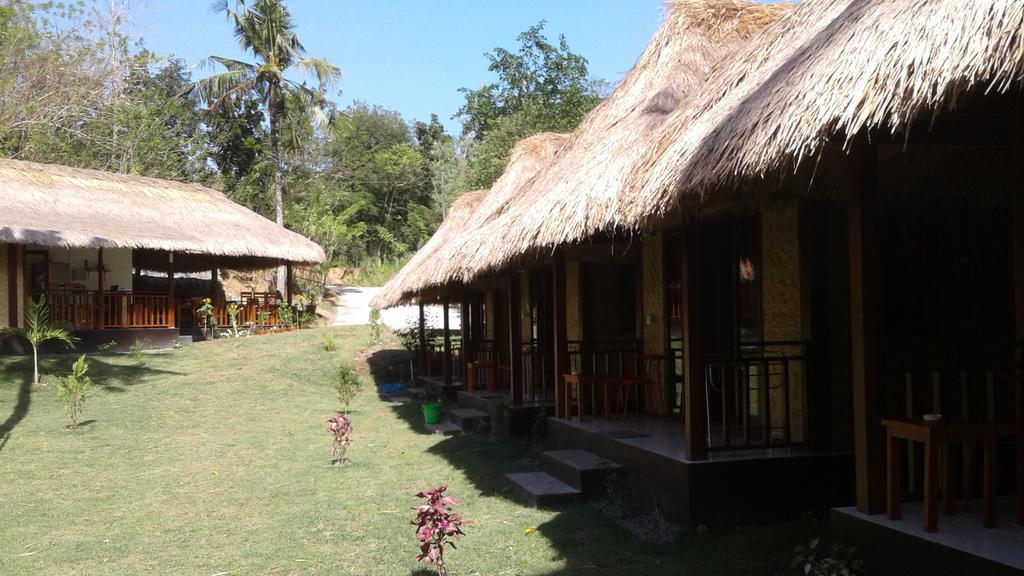 Airas' Garden Homestay Eco Bungalows Kuta  Eksteriør billede